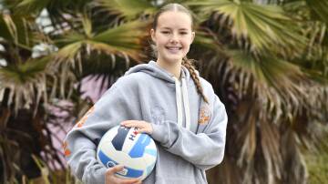 Orange netballer Marley Aplin has made the NSW under 17 train-on squad. Picture by Jude Keogh