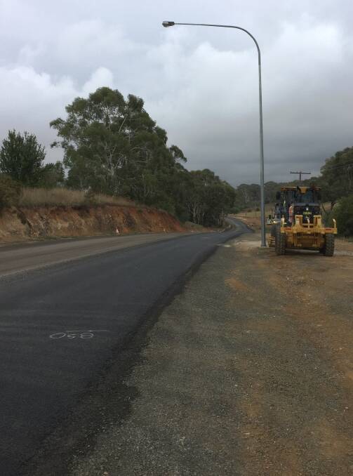GETTING THERE: The roadworks on Burrendong Way on Sunday afternoon.