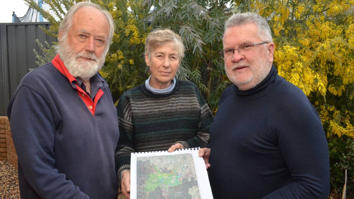 CONCERNED: ECCO president Nick King, Central West Environment Council president Cilla Kinross and Orange Field Naturalist Society president John Austin.
