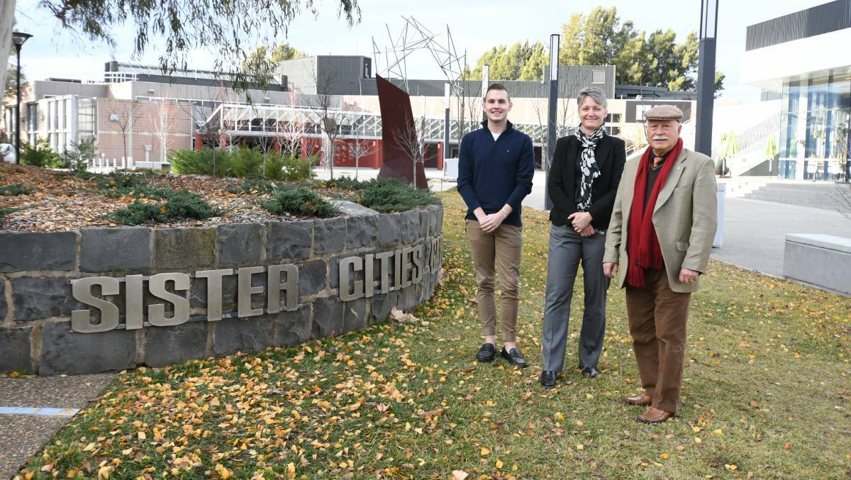 NO QUORUM: The Sister Cities committee raised money last year for Mt Hagen after a devastating earthquake. Pictured are chair Bryce Ostini, councillor Joanne McRae and committee member Chris Gryllis. Photo: JUDE KEOGH 0706jksister3