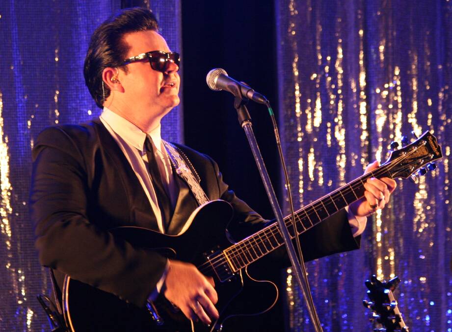 GUITAR STAR: Performer Dean Bourne has been described as having “the spirit of Roy Orbison”. He will be performing the music star's hits in Bathurst.