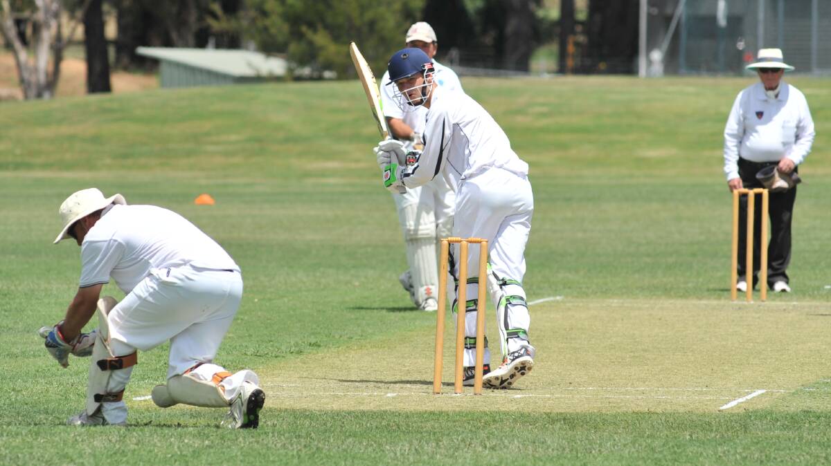 ACTION: Hamish McIntyre hit 20 for Kinross before being bowled. Photo: JUDE KEOGH