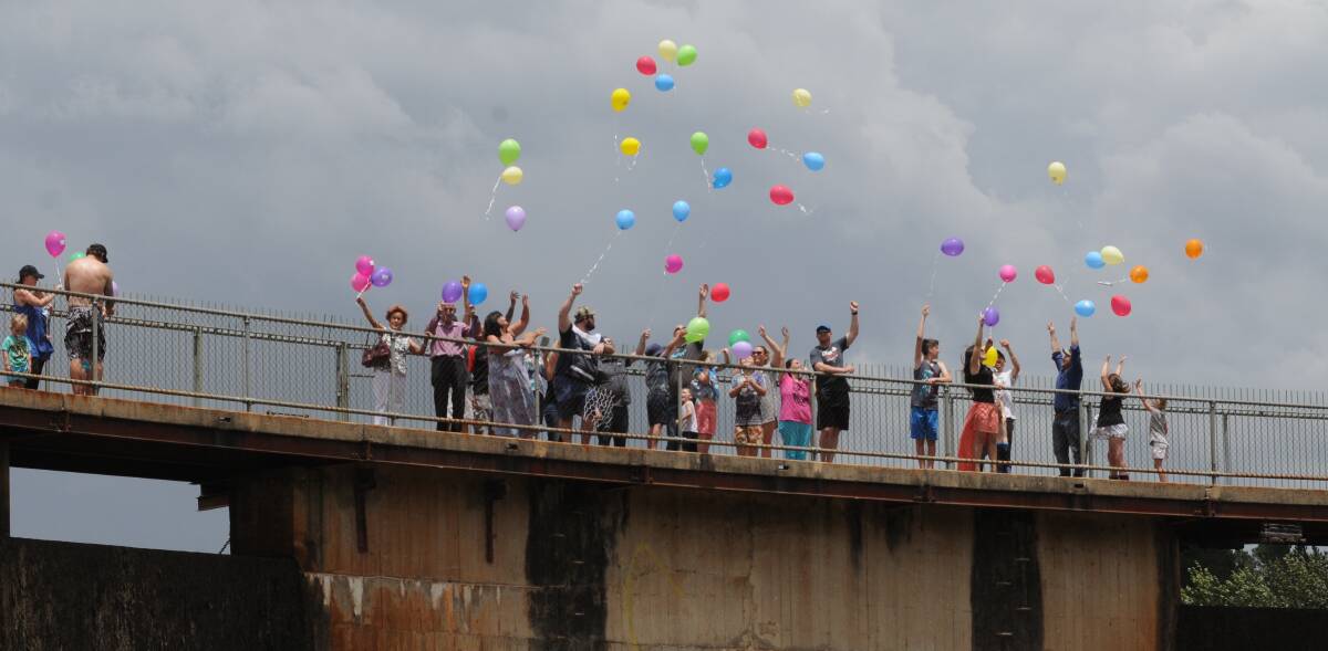 COLOUR YOUR WORLD: Balloons will be released into the sky in memory of mental health sufferers at Lake Canobolas on Saturday, Photo: STEVE GOSCH