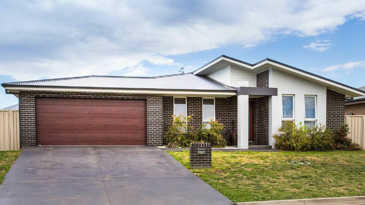 42 Molloy Drive, this gorgeous family home offers two separate large living areas which are saturated in natural sunlight. The contemporary kitchen is spacious and features gas cooking, stone bench tops and dishwasher. Nicely positioned near Waratahs and North Orange shops.