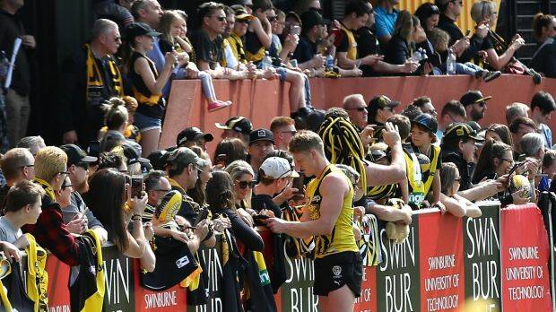 Tiger fans have flocked to Richmond training during the finals. Photo: Wayne Ludbey
