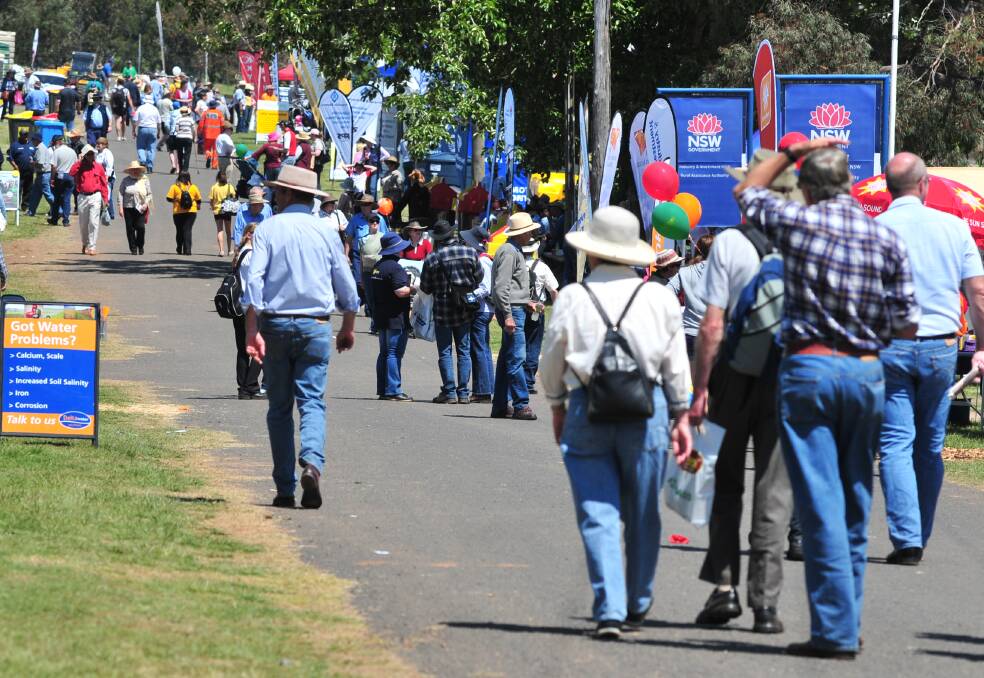 FACE TO FACE SERVICE: Crowds are expected to flock to the Australian National Field Days, which is coming up again at Borenore in October. Photo: JUDE KEOGH