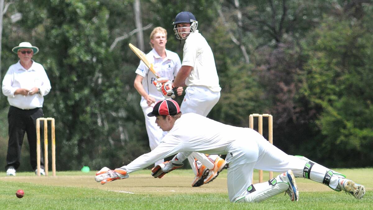 HE'S BACK: Centrals keeper-batsman Jack Dodds stretching for the ball back in 2016. He'll return for Centrals this weekend. Photo: JUDE KEOGH