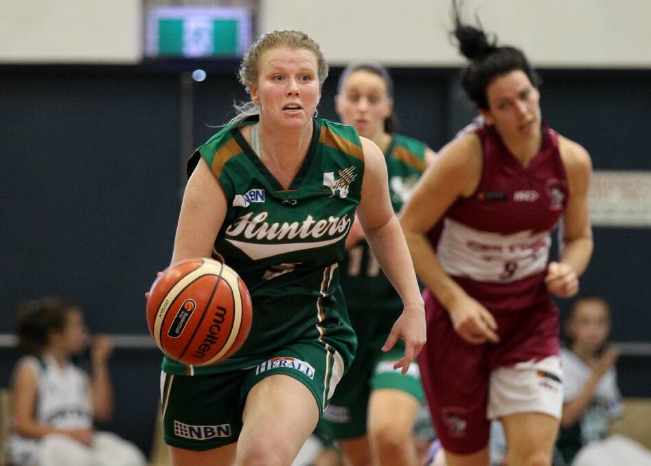 ASSISTANCE: Former Newcastle Hunters captain Sophie Kleeman will join the ranks of the Bathurst Goldminers for this year's women's State League season.