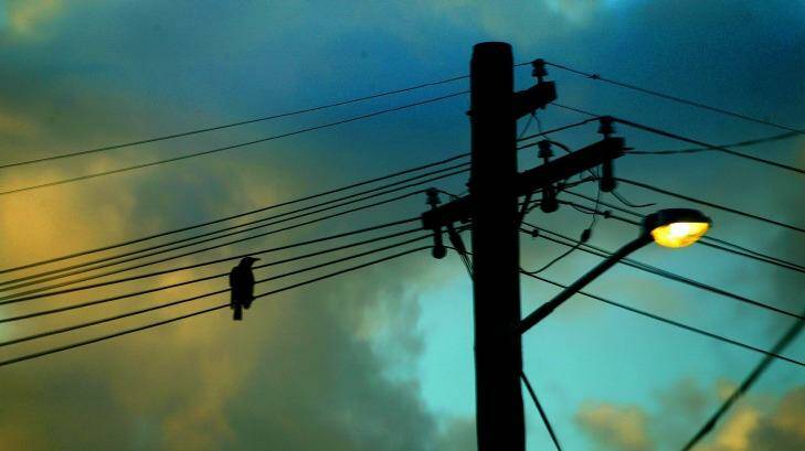 EnergyAustralia has been fined for duping consumers into new contracts.