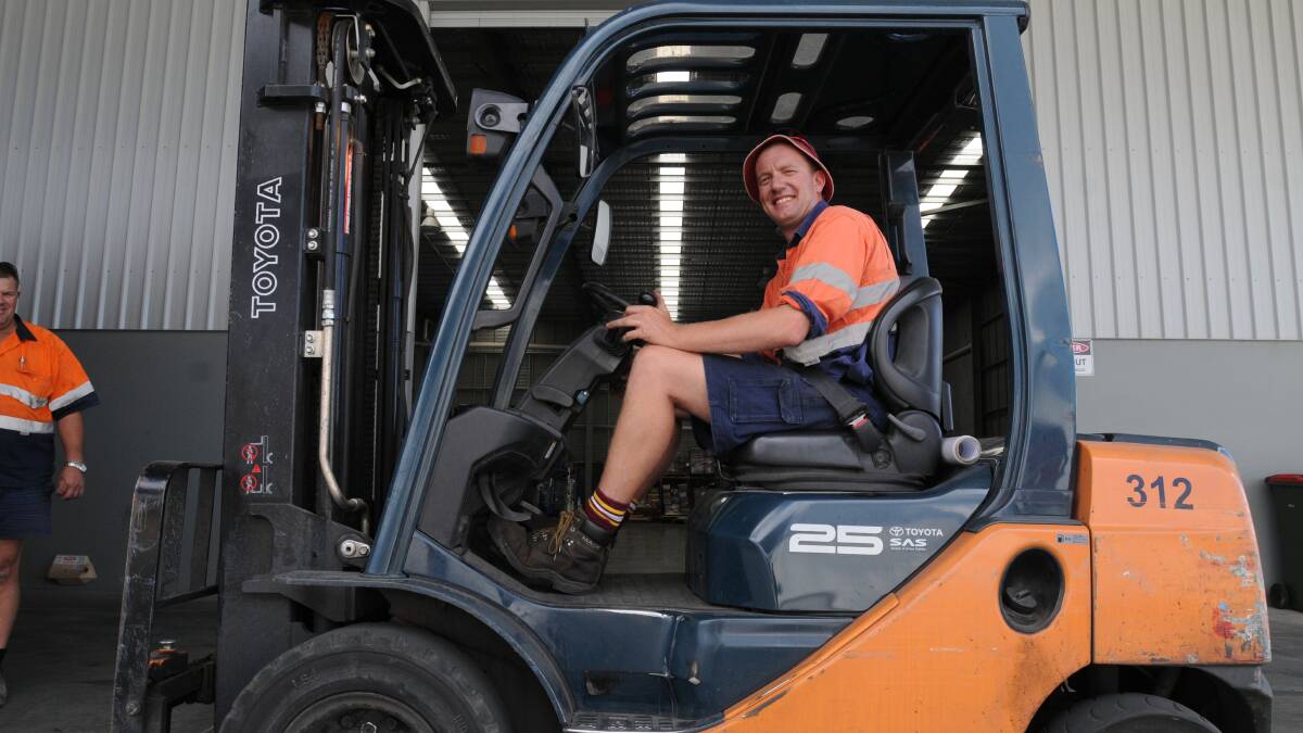 JOB OPPORTUNITIES: Ron Finemore Transport Orange depot acting general manager Merv Bilske wants people to think about joining workers like Jason Eslick (pictured) and build a career working for the transport company. Photo: STEVE GOSCH 0313sgexpo1
