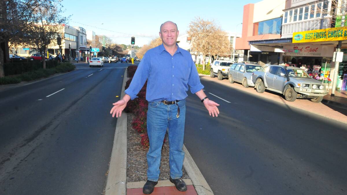 THE GREAT DIVIDE: Councillor Scott Munro does not want to see a fence constructed on the Summer Street median strip. Photo: JUDE KEOGH 0530fence2