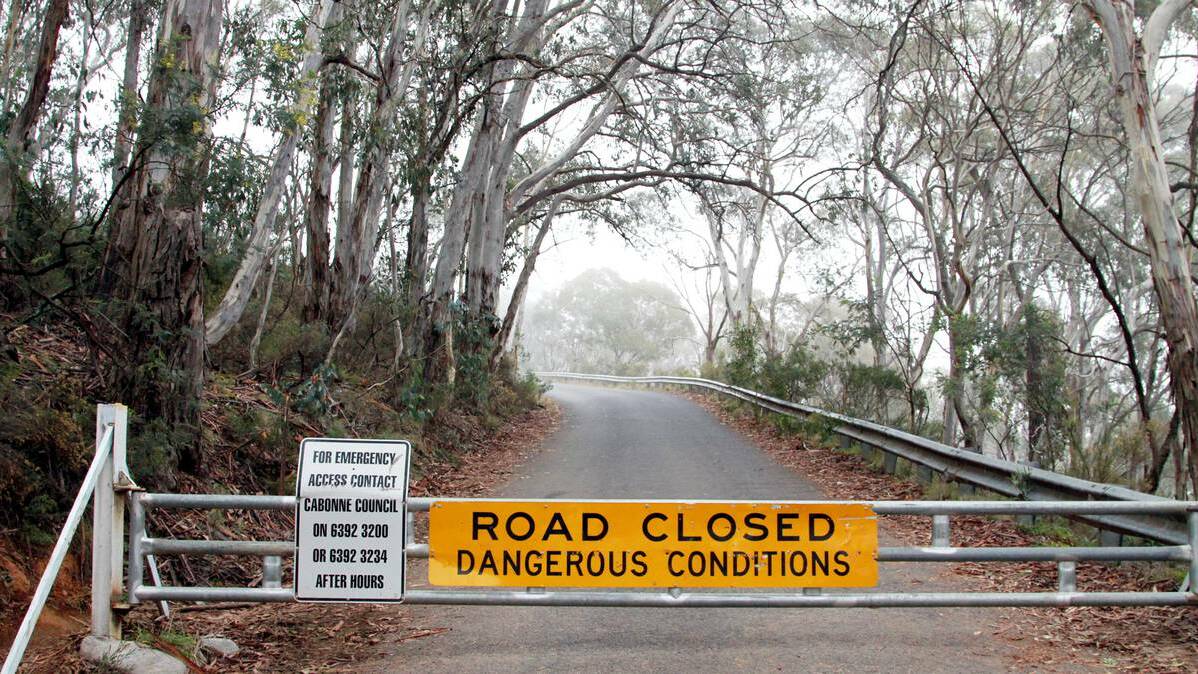CLOSURE: The gate closing the road to the summit of Mount Canobolas was vandalised for a second time in as many weeks. 0706jdmount06