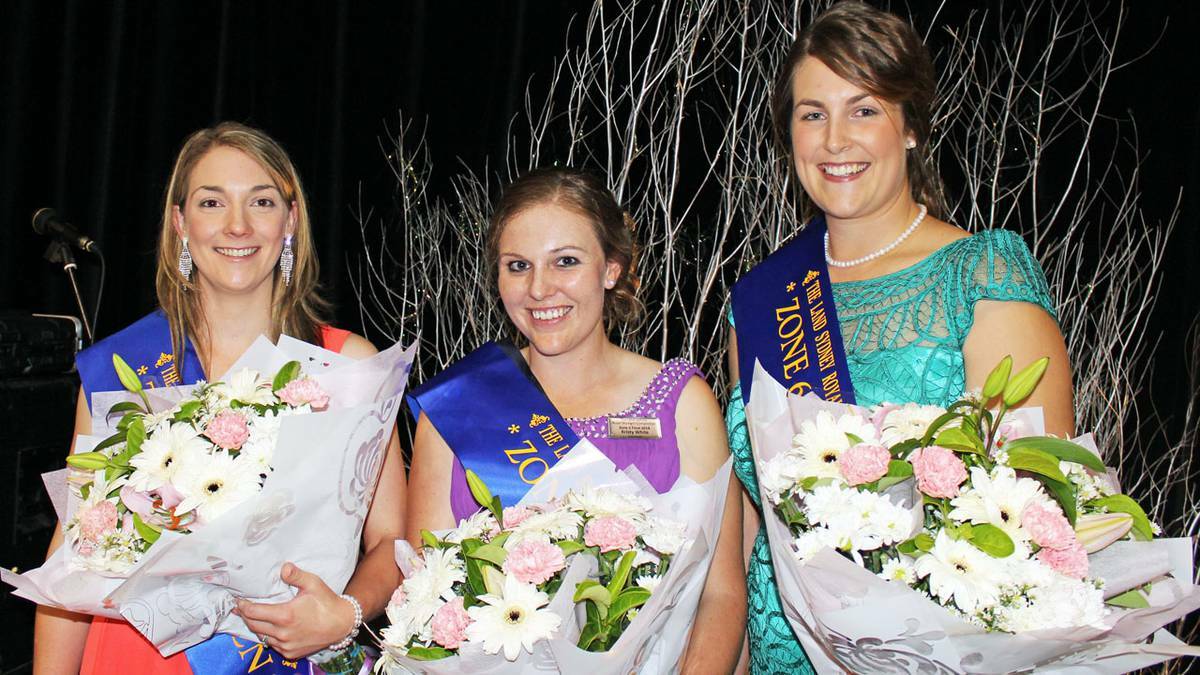 CANOWINDRA: It may have been a little wet and muddy but that didn't stop Canowindra Showgirl, Kristy White from shining at the Zone 6 finals of The Land Sydney Royal Showgirl competition on Saturday night.