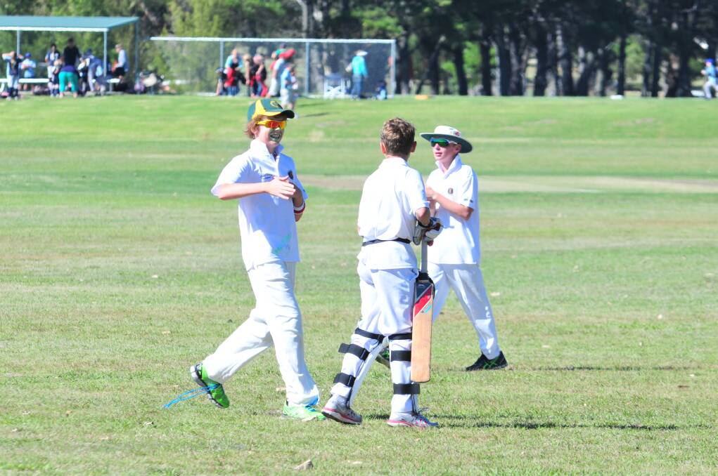 CRICKET: Ben Winslade from CYMS shakes Kinross Wolaroi's James Parfett's hand as he leaves the wicket. Photo: JUDE KEOGH