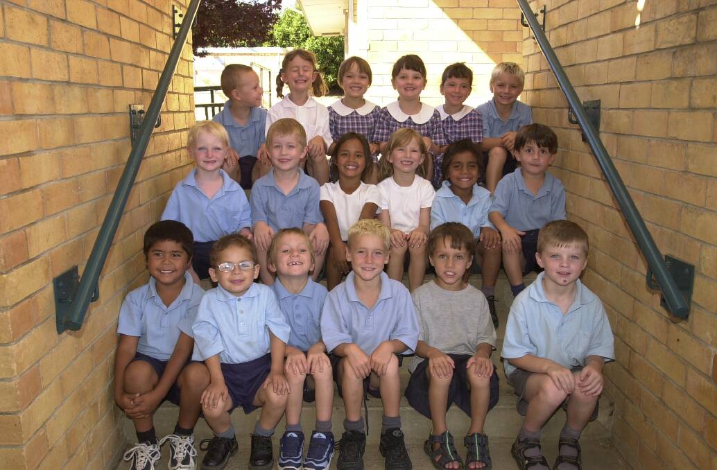 2004: Bowen Public School Yellow Class
