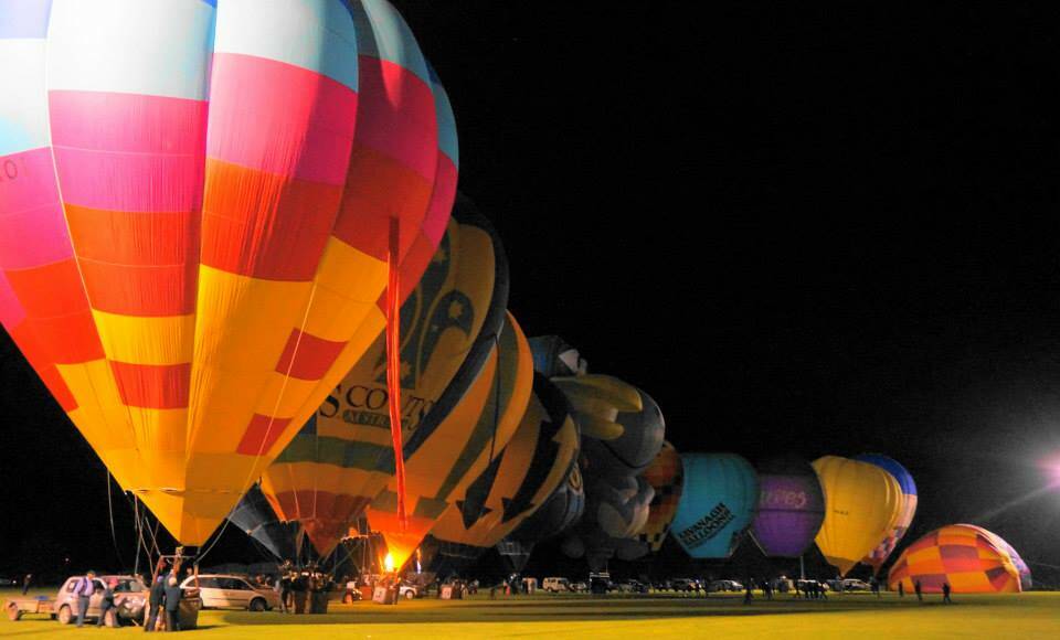 LIGHTING UP THE SKY: Canowindra's Balloon Glow. Photo LAWRANCE RYAN.