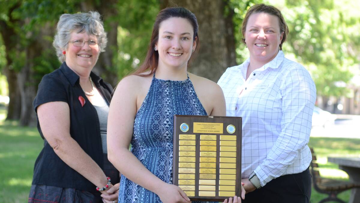 SWEET SUCCESS: Country Women’s Association Central West Group apprentice of the year Sammantha Devlin. Photo: JUDE KEOGH 1130apprentice4