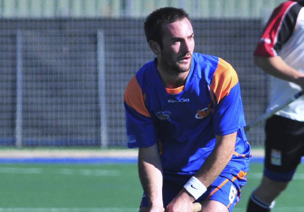 GEARING UP: Alex Said was one of the Wanderers players to make the strip to Sydney for the Orange men’s Premier League Hockey outfit’s trial match against Burwood on Saturday. Orange lost 4-nil.
Photo: JUDE KEOGH 0427menhock5