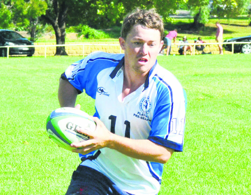 DISAPPOINTING: Darryn Piper with the ball in Forbes Platypi’s round-one win against Mudgee Wombats.