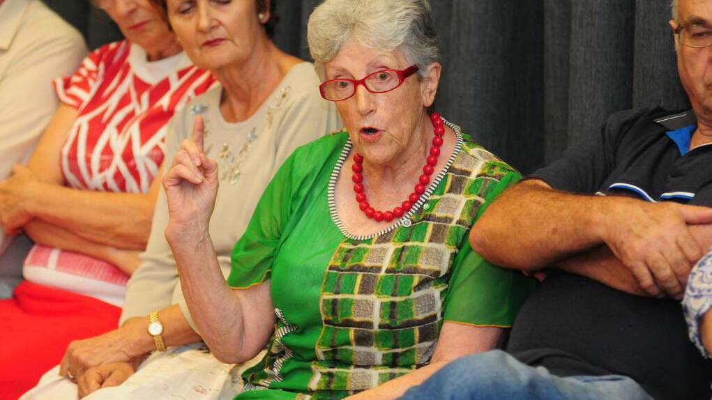 DUBBO:  Resident Cynthia Foley OAM brings her concerns to the developers forum hosted by Dubbo mayor Mathew Dickerson on Wednesday. Photo LOUISE DONGES