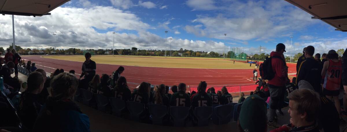 A perfect day for the athletics. Photo: SAM READ