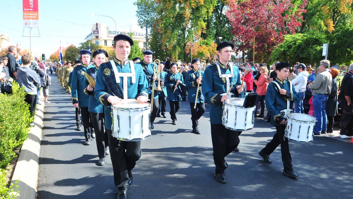 ANZAC DAY: Kinross Walaroi School Marching Band