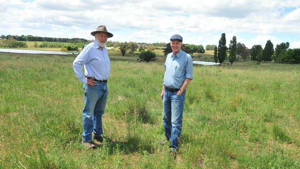 PLAN AHEAD: An Environmentally Concerned Citizens of Orange (ECCO) forum on Wednesday will address ways of designing better suburbs and homes especially in a new suburb planned for south Orange. ECCO president Nick King and Cr Neil Jones are pictured at land off Listerfield Road. Photo: JUDE KEOGH.
