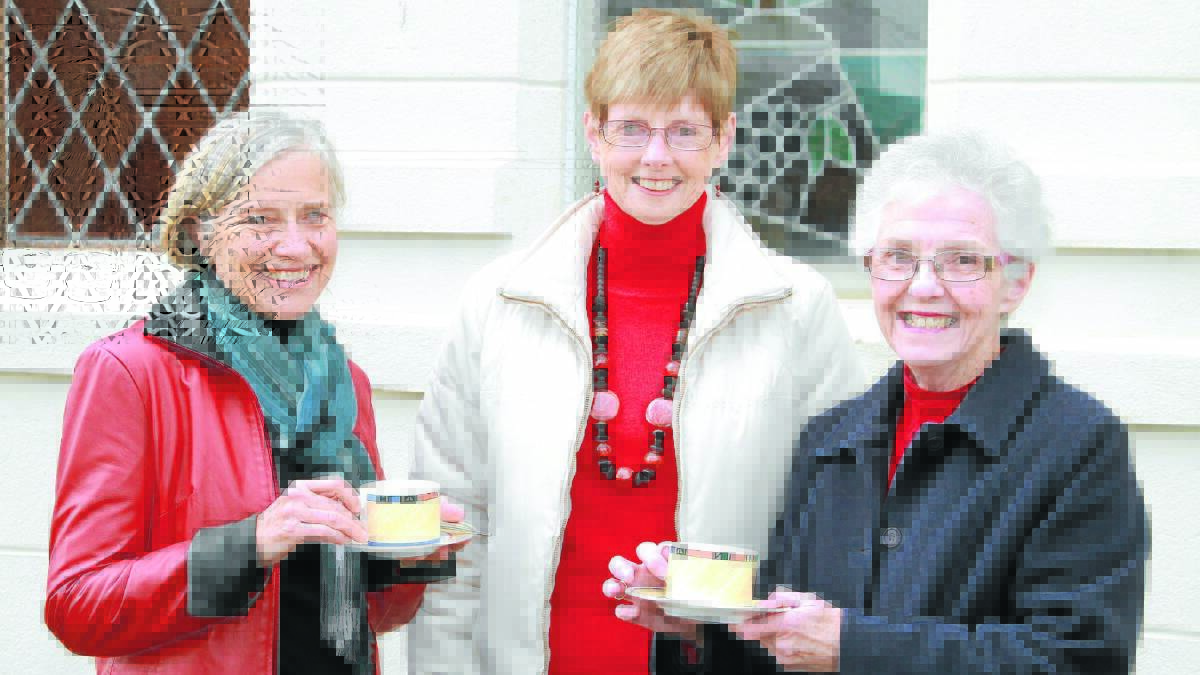 VOLUNTEERS NEEDED: Eisteddfod committee members Glenys Paterson, Jenny Manning, and Margaret Williams want more volunteers to help them. Photo: JEFF DEATH                                                                                                        0705jdvolunteers1

