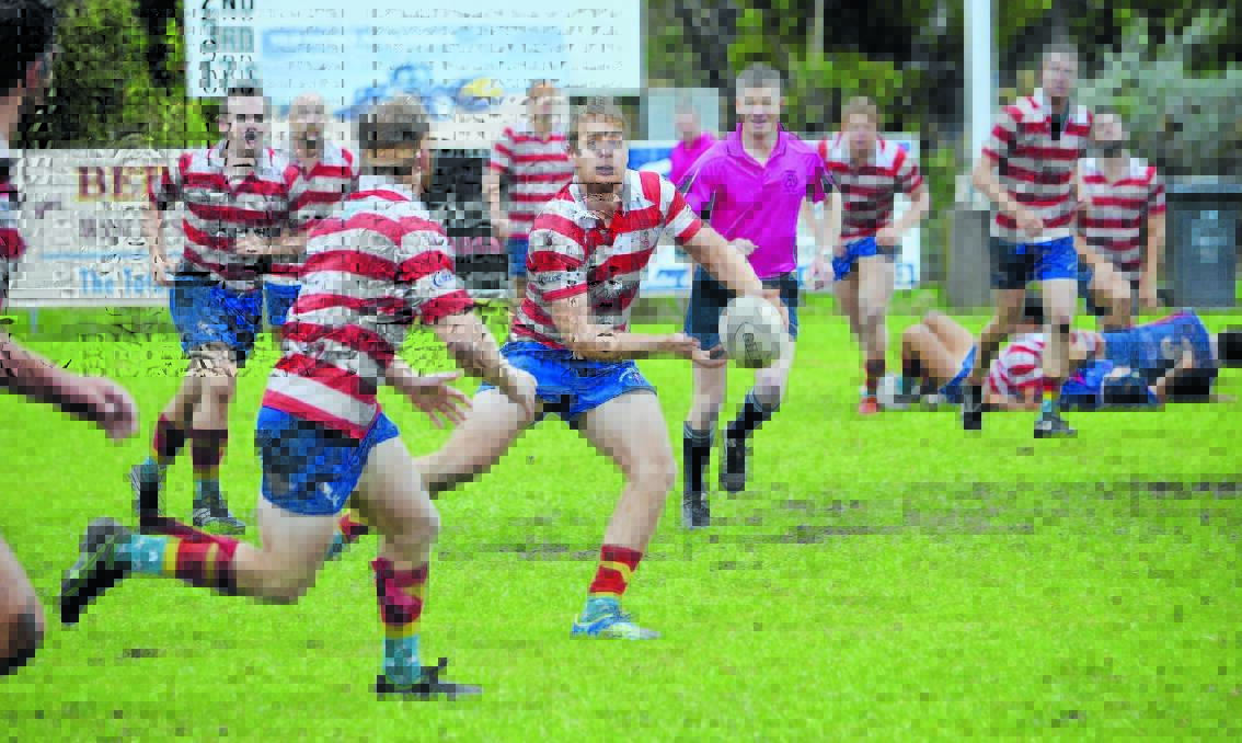 WHERE’S WALLY: The Woodstock Wallys opened the final in fine fashion against Manly Marlins putting on three converted tries in quick succession, holding on to win the Cowra Twilight Tens 31-19. Photo: DAMIEN JOHNSON
