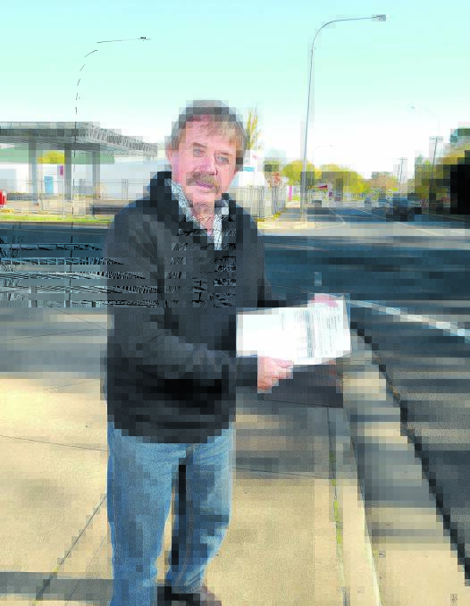 NUMBERS STACK UP: Councillor Kevin Duffy says the number of traffic movements along Bathurst Road at Glenroi Avenue justifes traffic lights at the intersection. 
Photo: STEVE GOSCH 