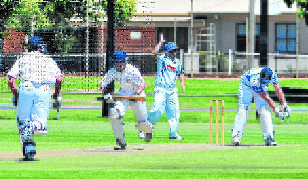 IN THE RUNS: Max Dodds takes off for another run on his way to 76 not out against Waratahs. Photo JUDE KEOGH 0222wadecrick1
