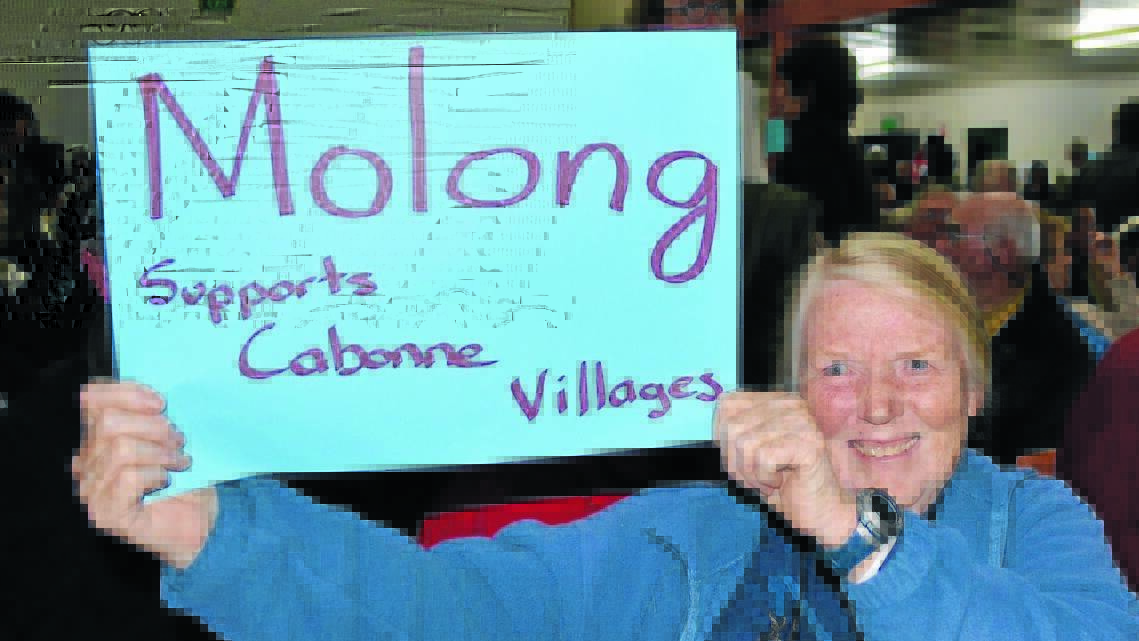 THANKS, BUT NO THANKS: Ros Chapman of Molong was among more than 300 people that gathered to show opposition to an amalgamation of Orange and Cabonne councils on Thursday. Photo: TANYA MARSCHKE 
