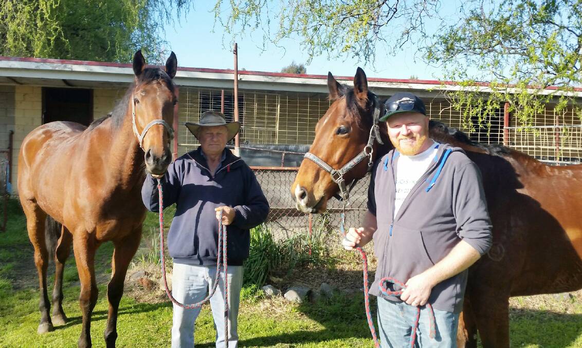 IN THE RUNNING: Don Oakley with Prince Limestone (left) and Racing Orange's Andrew Wardle with Spareel (right), both will run on Friday at Towac Park.