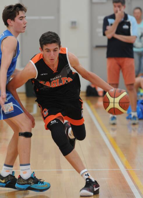 GRAY MATTERS: Matt Gray was on fire for the Eagles last weekend, dropping 46 points against Bathurst on Sunday. Photo: JUDE KEOGH 0221basketball8