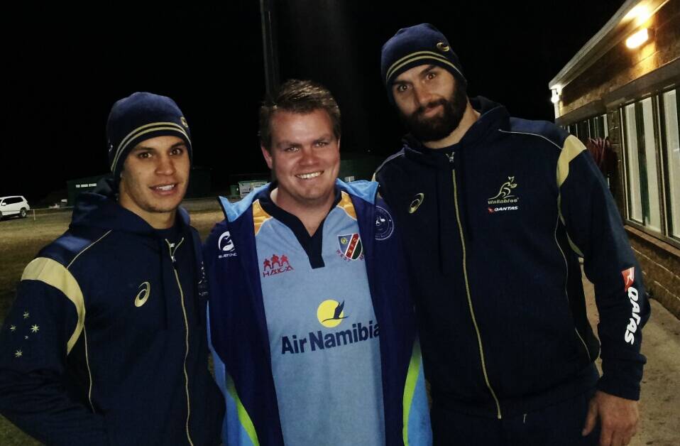 INVALUABLE EXPERIENCE: Two of the best playmakers in the country in Matt Toomua and yours truly, with flanker Scott Fardy, at Emus following Tuesday night's training session.