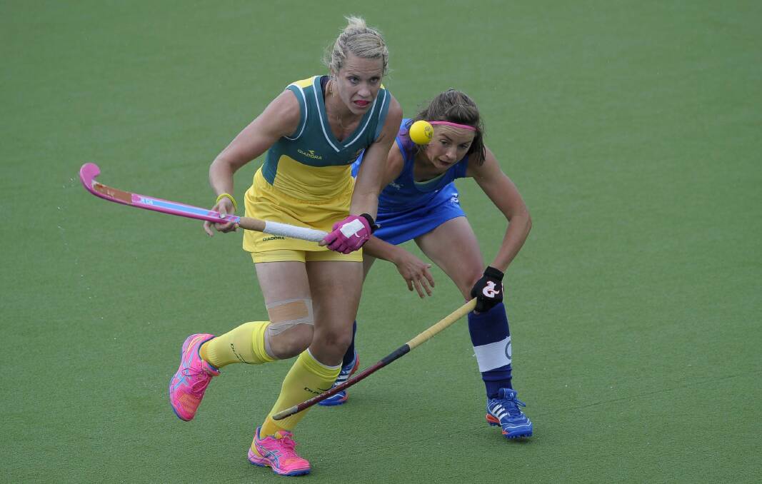 SENIOR PLAYER: Orange's Edwina Bone (left) retained her place in the Hockeyroos squad for the Hockeyroos v China International Challenge. Photo: GETTY IMAGES