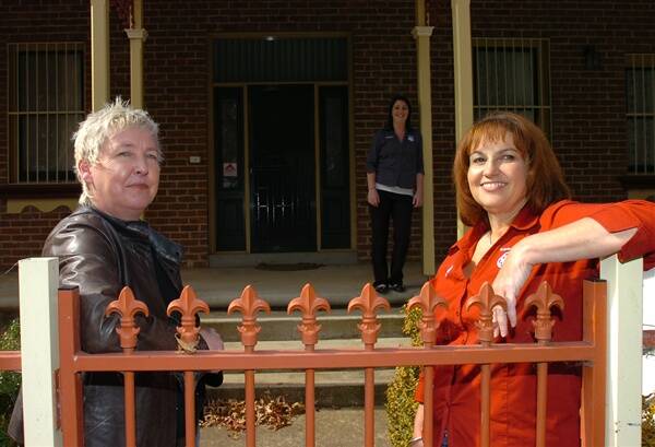 IN-HOME SUPPORT: The Lyndon Community’s Dr Julaine Allan, Louise Hawke and Donna Picker say a new program will help families affected by substance abuse. Photo: STEVE GOSCH 0506sglyndon