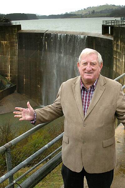 TIPPING POINT: Mayor John Davis at Suma Park Dam yesterday.