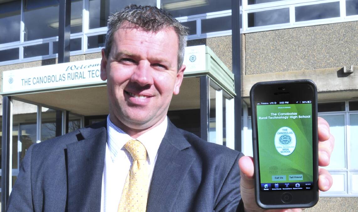 GET SMART: Canobolas Rural Technology High School principal Chad Bliss says the school’s new app is a great way to communicate. Photo: JUDE KEOGH     0730canob5