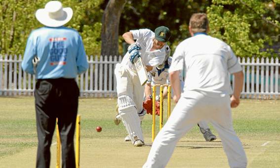 BLAYNEY: The Jameel Qureshi show lit up Watson Oval on Saturday in the Bathurst District Cricket Association first grade competition as he belted a mammoth 168 runs against competition leaders Bathurst City to help his Blayney side to a 325 run total.