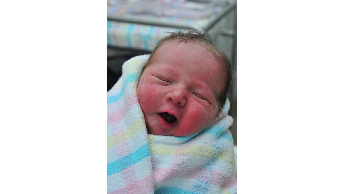 Savana Grace Tipper, daughter of Zoe Gavin and Dan Tipper, was born on October 27.