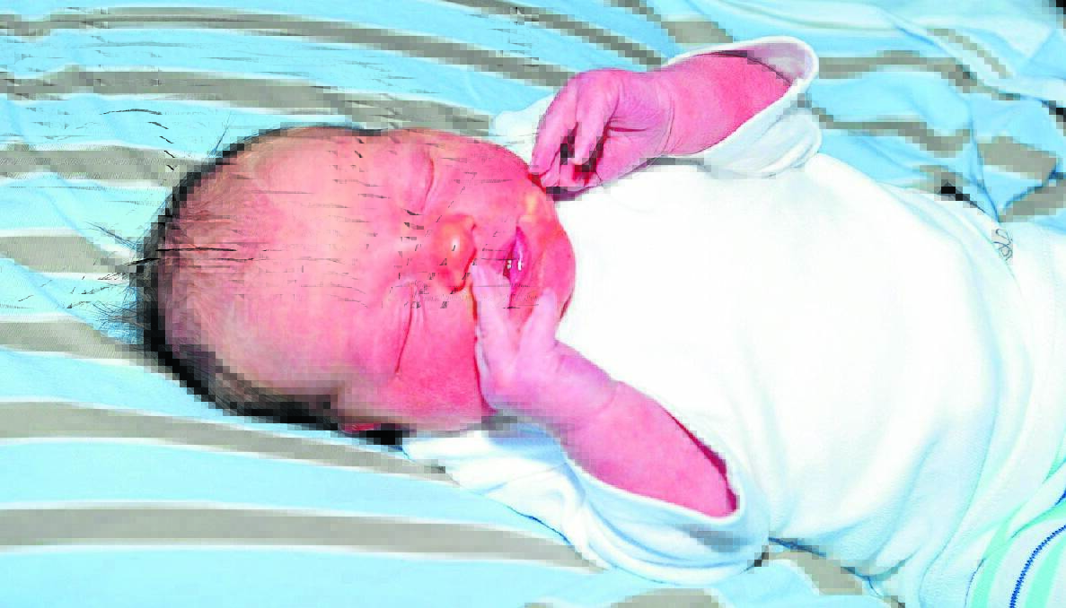 Huxley Jack Sharpless, son of Tracey Mulligan and Daniel Sharpless, was born on December 22.