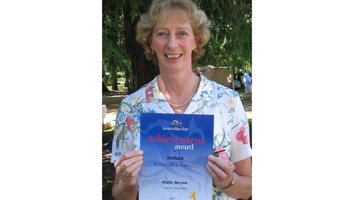 2004: Orange Sports Participation Senior Female - Ruth Bevan.