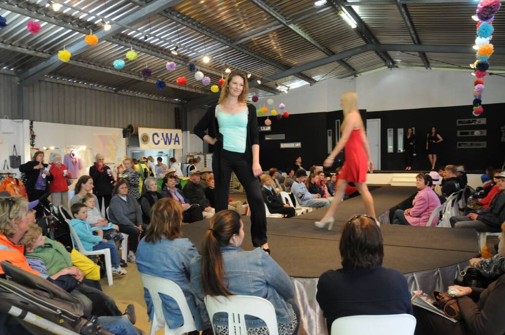 ON THE CATWALK: Models Shae Mansfield and Anthea Patteson at the field days. Photo: STEVE GOSCH