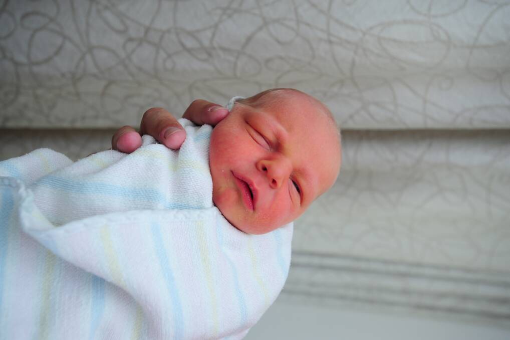 Knox Jagger Watson, son of Rachel and Ben Watson, was born on February 22.
