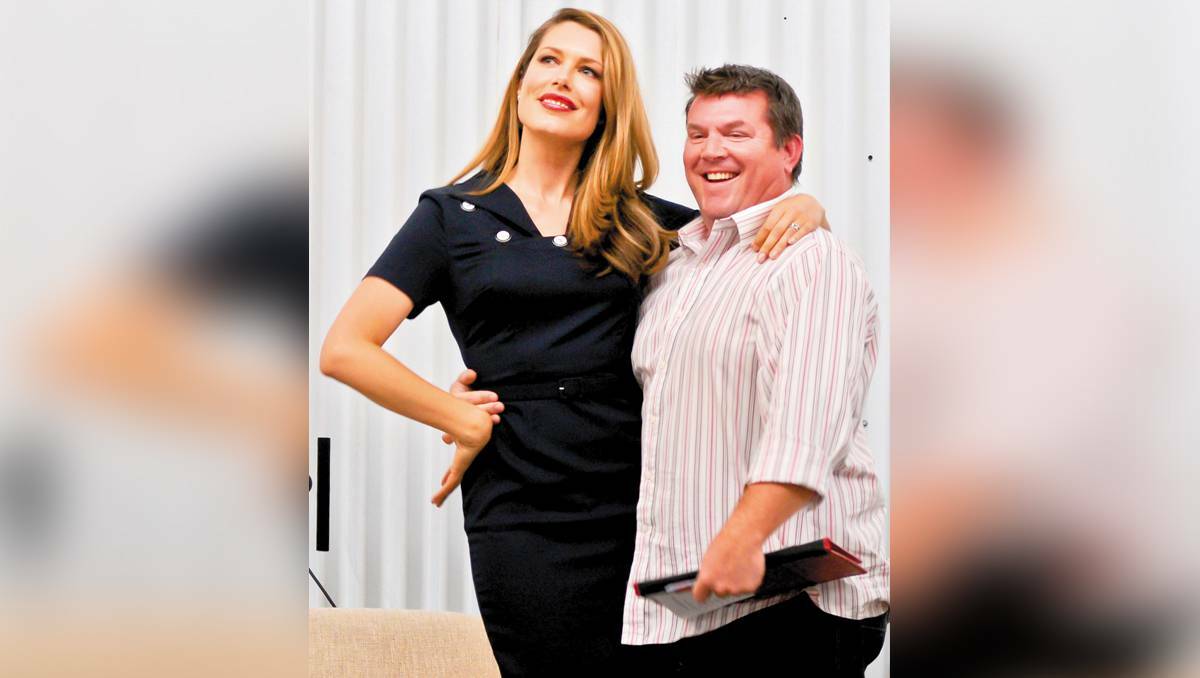 MUDGEE: Crime writer Tara Moss shares a joke with Long Lazy Lunch host Dugald Saunders of ABC Western Plains at Blue Wren Winery and Restaurant on Sunday. Photo by Sandy Smith