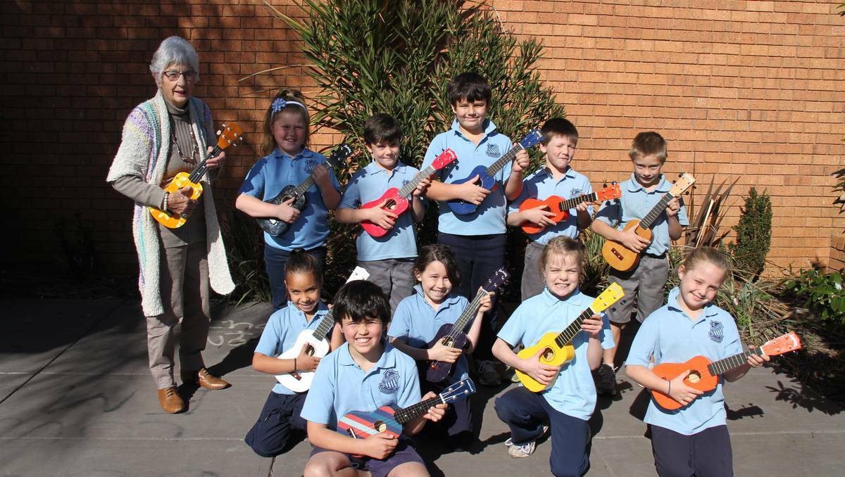 Wellington Public School Ukele Group took part in the nstrumental and Vocal section of the 37th Eisteddfod 