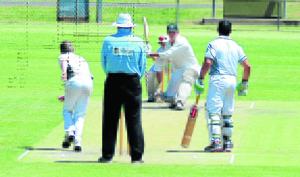 CAN THEY DO IT? Ray Milner, pictured in last year's final, will be a key figure as Gladstone look to go back-to-back in the ODCA's lower grade Twenty20 competition. Photo: JUDE KEOGH 0106twentycrick7