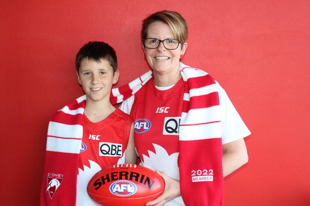 Orange footy fans Nicholas and Michelle Wood are thrilled to be attending the 2022 AFL grand final. Picture supplied