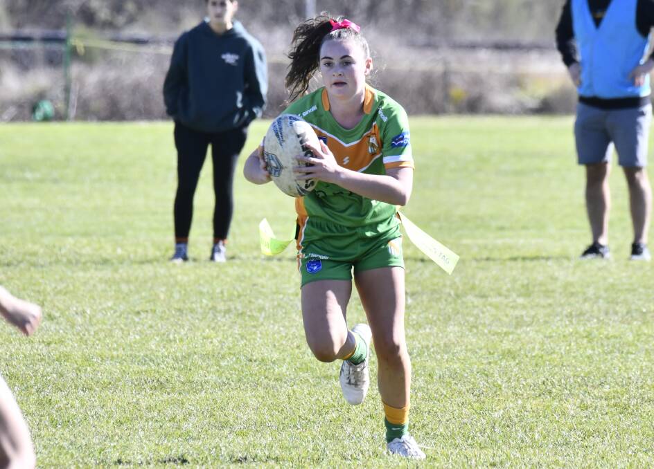 Daisy Bohringer looks for a gap in the Bathurst St Pat's defence. Picture by Carla Freedman